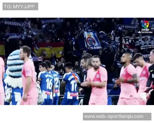 尼科积极备战客场挑战巴萨期待在诺坎普迎接热烈嘘声 尼科积极备战客场挑战巴萨期待在诺坎普迎接热烈嘘声